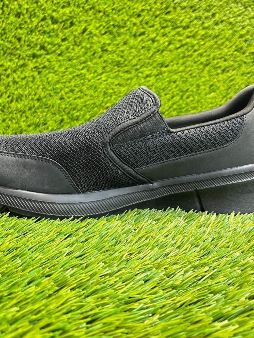 Skechers Equalizer 3.0 Mens Size 9.5 Black Casual Walking Slip On Shoes Sneakers - Picture 2 of 10